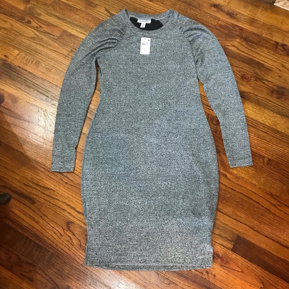 Motherhood LS Maternity Dress NWT
Medium Maternity
Comfy Stretch Material
Rayon - Picture 13 of 16